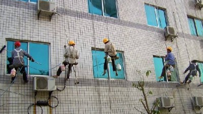 怎樣快速清除水性外墻涂料?教你這招，省時(shí)省力成本低