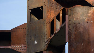 如何提高鋼結構表面處理效率？帶銹轉化劑真的有用嗎？