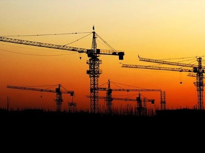 塔吊生銹存隱患？一個(gè)妙招就解決！